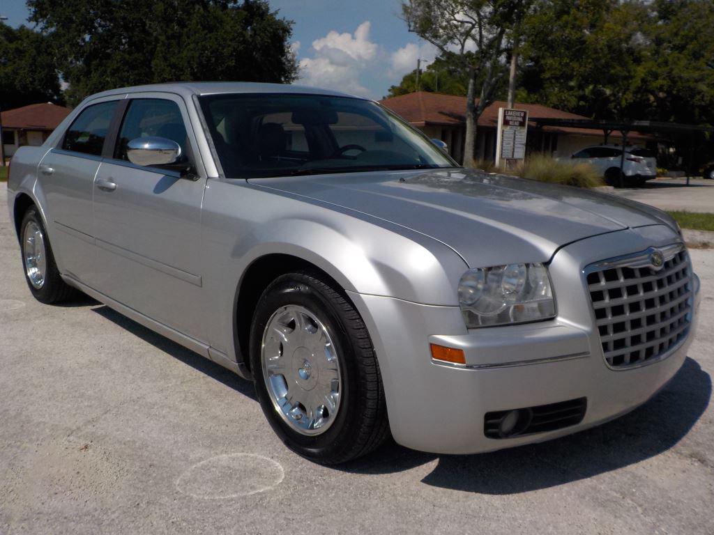 2006 Chrysler 300 Touring's photo