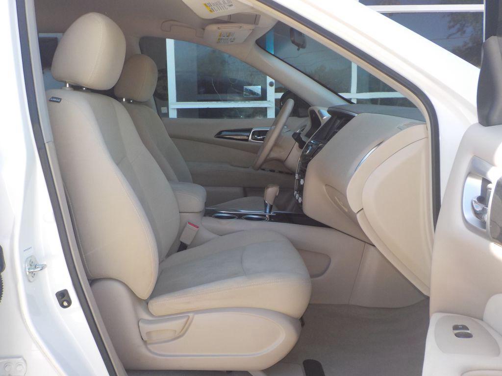 2013 Nissan Pathfinder SV - Photo 11